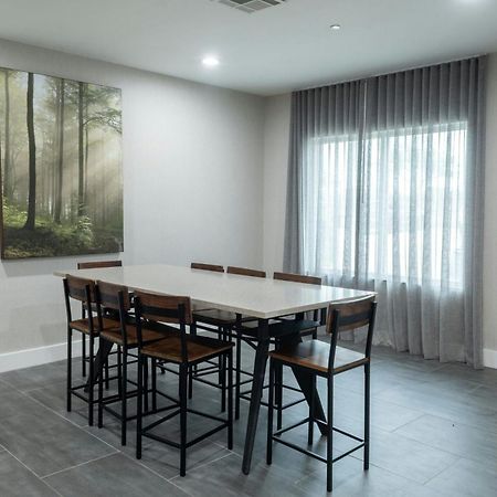 Fairfield Inn & Suites Дентън Екстериор снимка