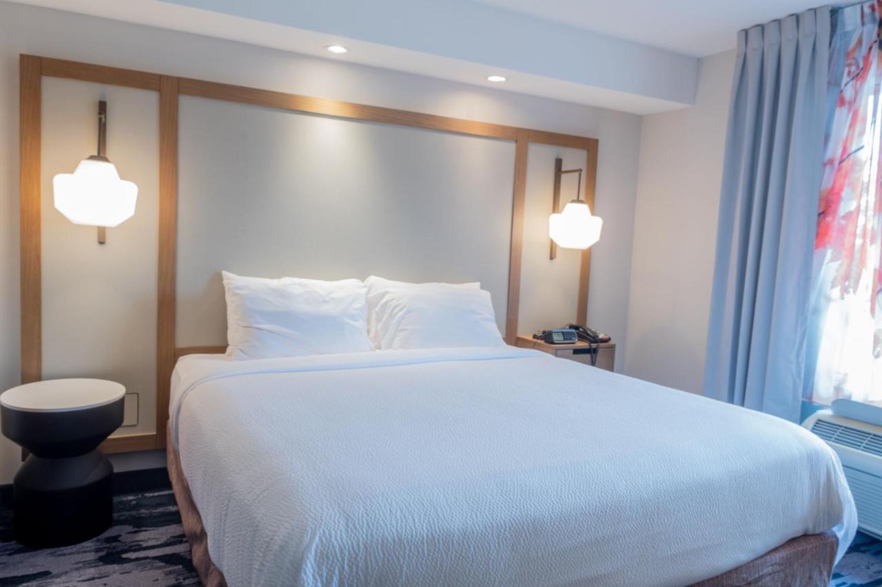 Fairfield Inn & Suites Дентън Екстериор снимка