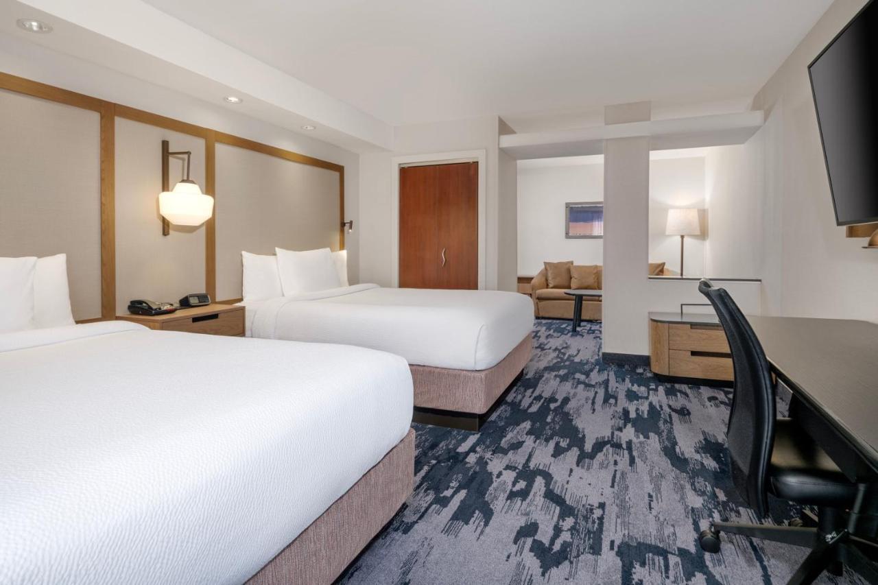 Fairfield Inn & Suites Дентън Екстериор снимка