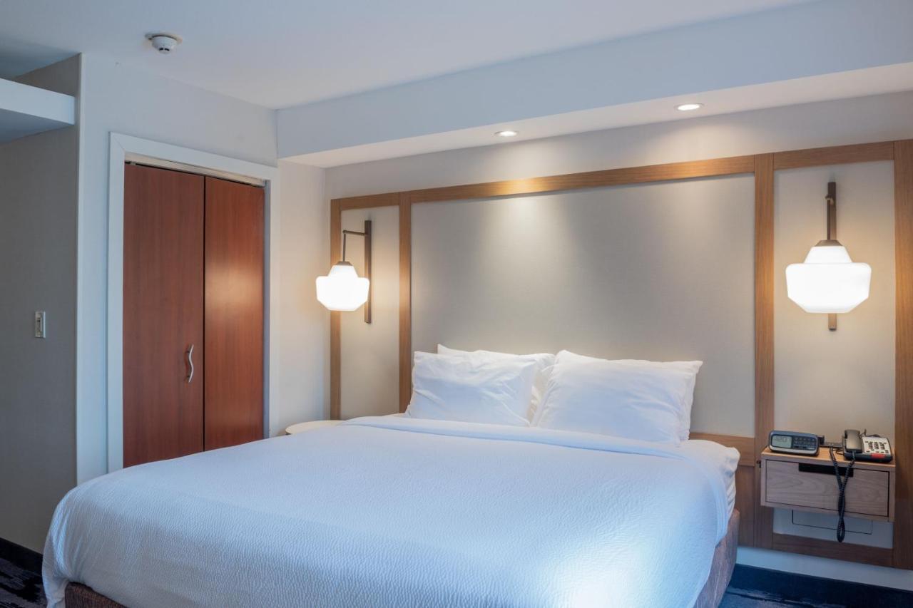 Fairfield Inn & Suites Дентън Екстериор снимка