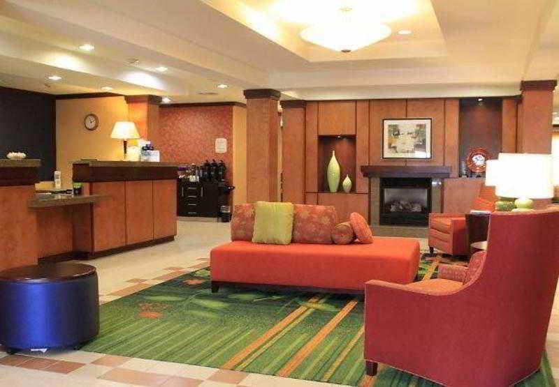 Fairfield Inn & Suites Дентън Екстериор снимка