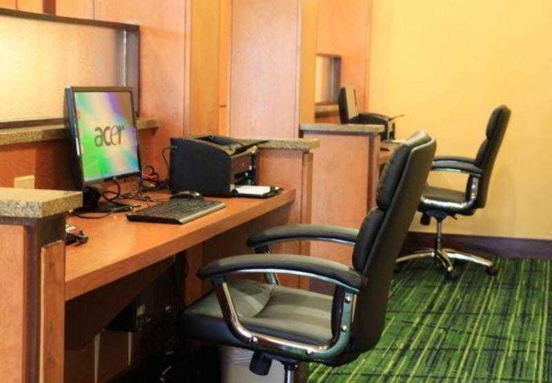 Fairfield Inn & Suites Дентън Екстериор снимка